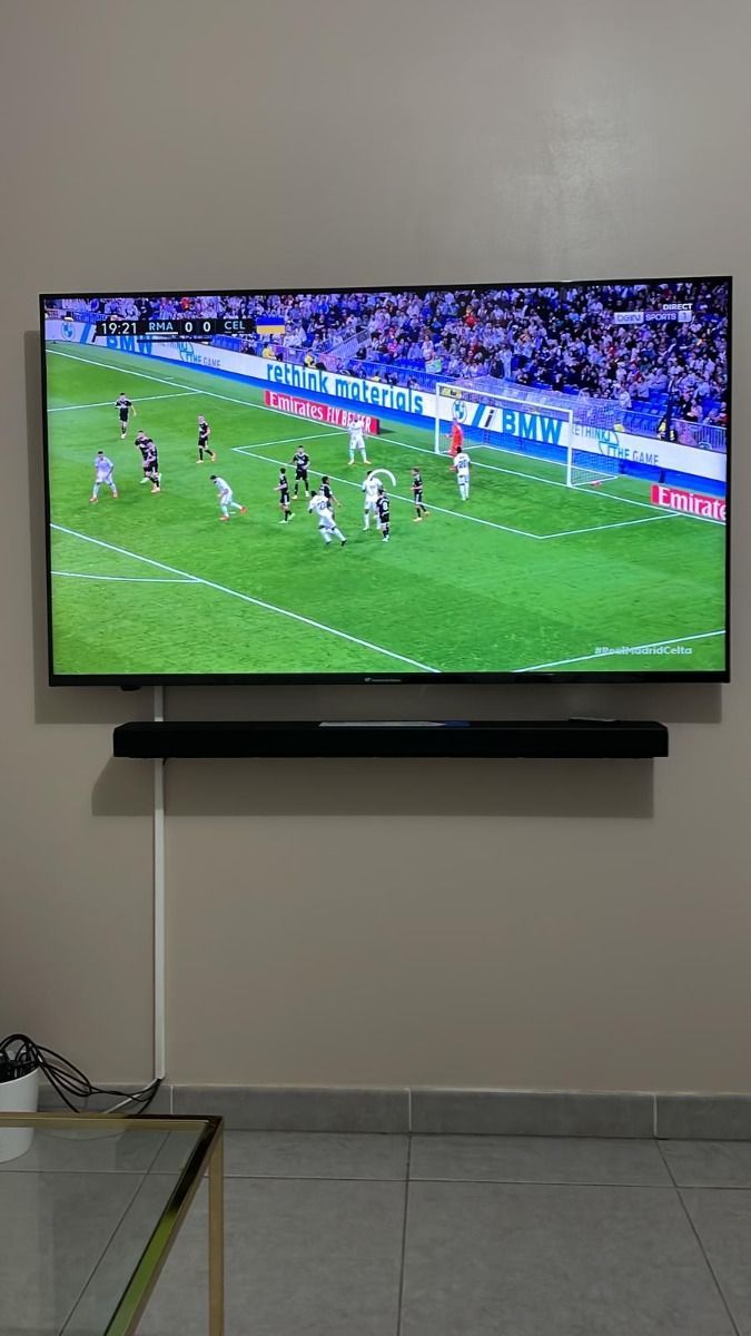 Luisa B. Verified Revo Iptv Customer Photo